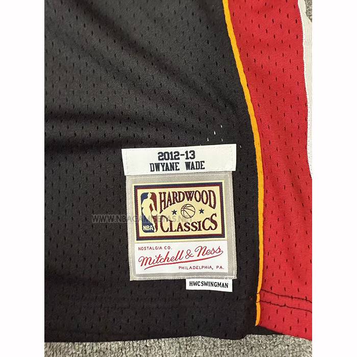 Camiseta Miami Heat Dwyane Wade NO 3 Mitchell & Ness 2012-13 Negro